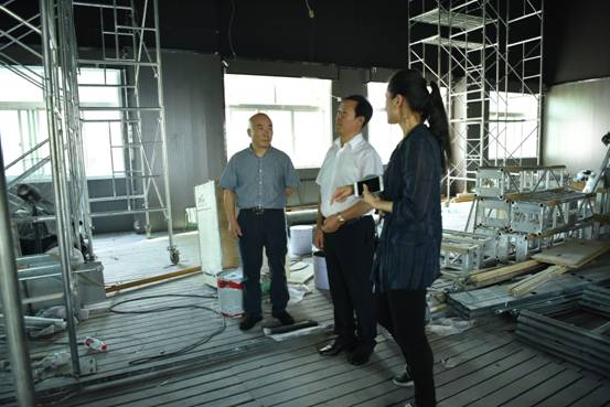 公司党委书记来舞蹈系视察工作